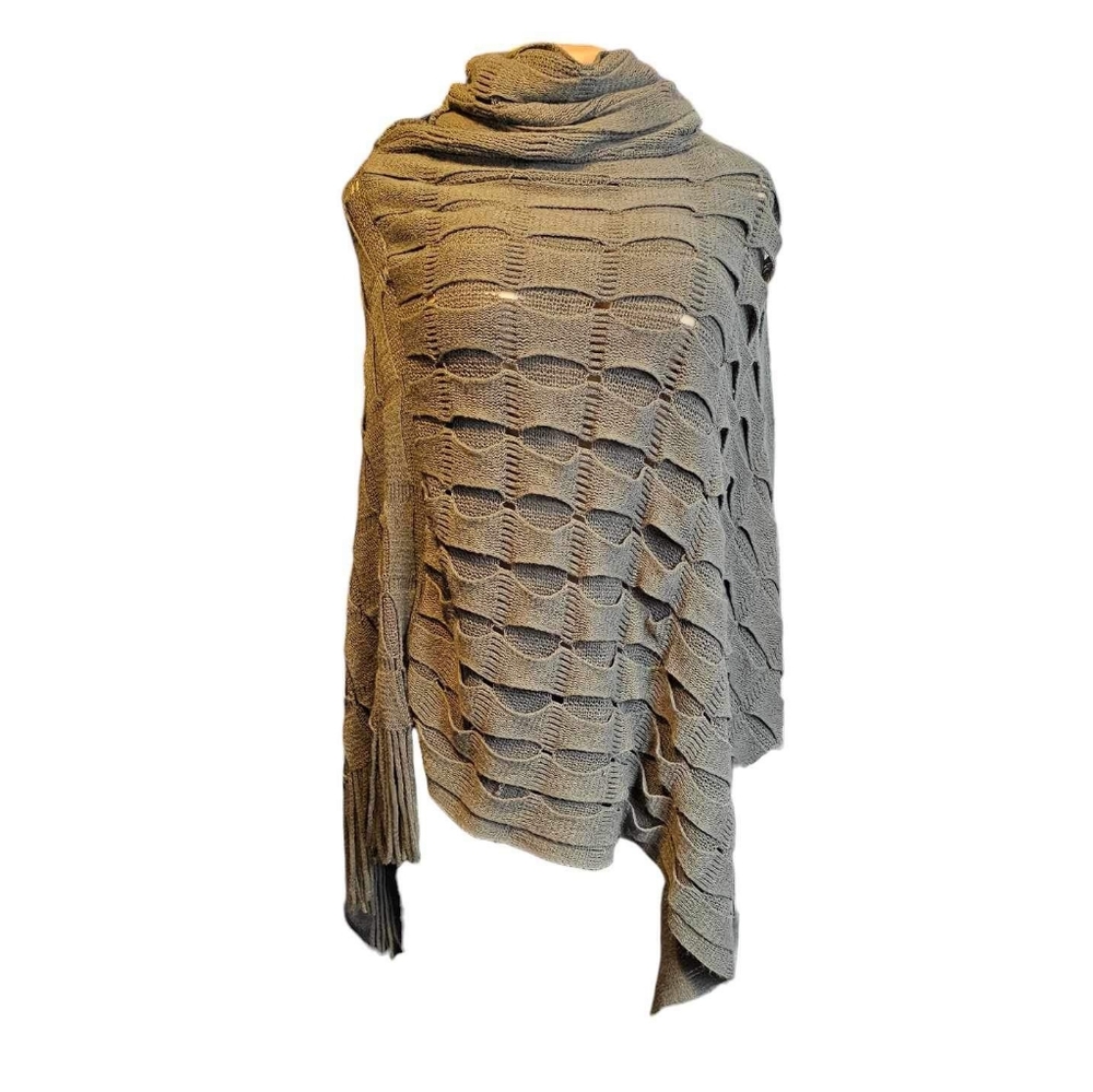 Calessa grey knit poncho